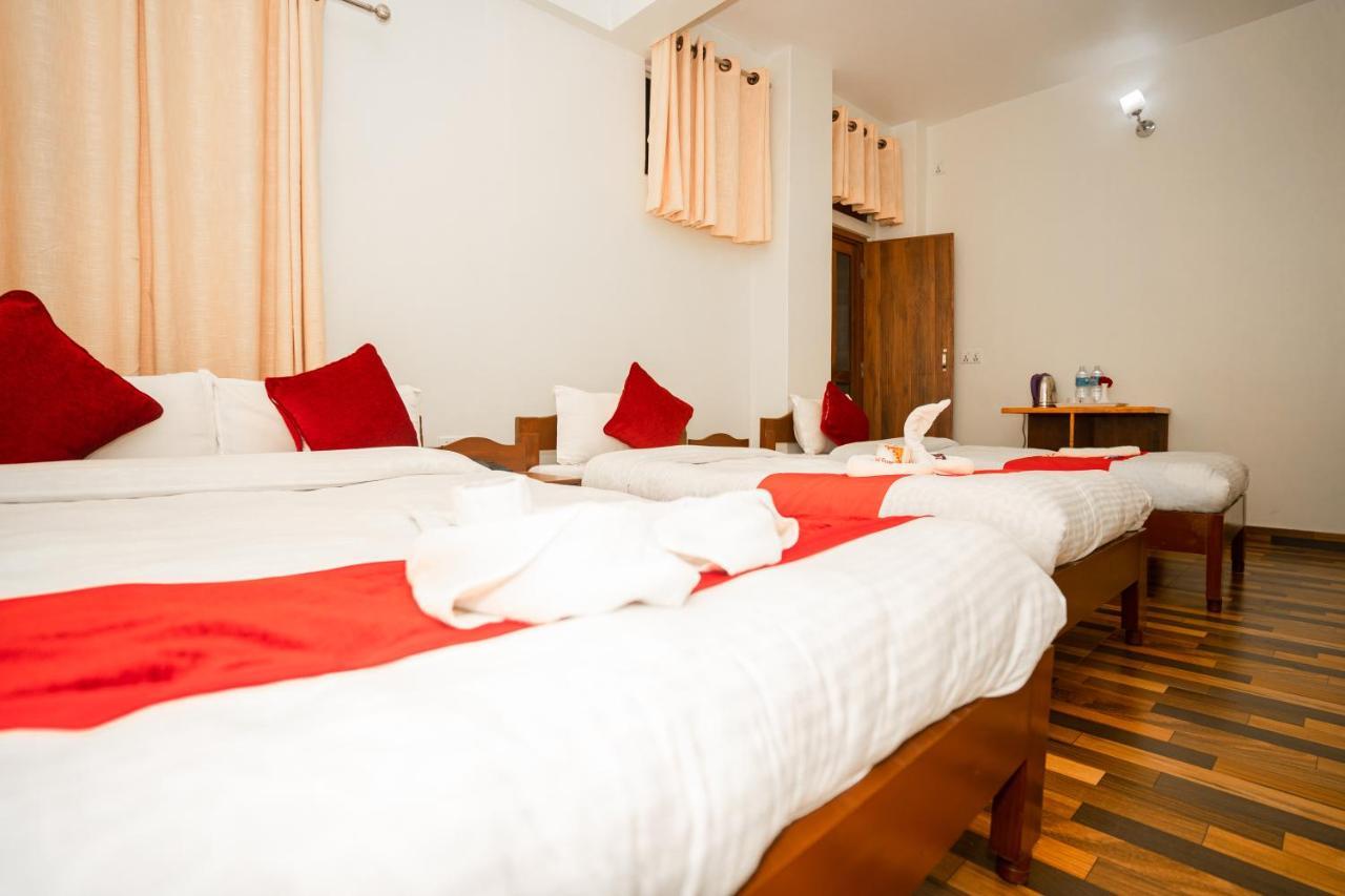 Hotel Dela Mount โพคารา ภายนอก รูปภาพ