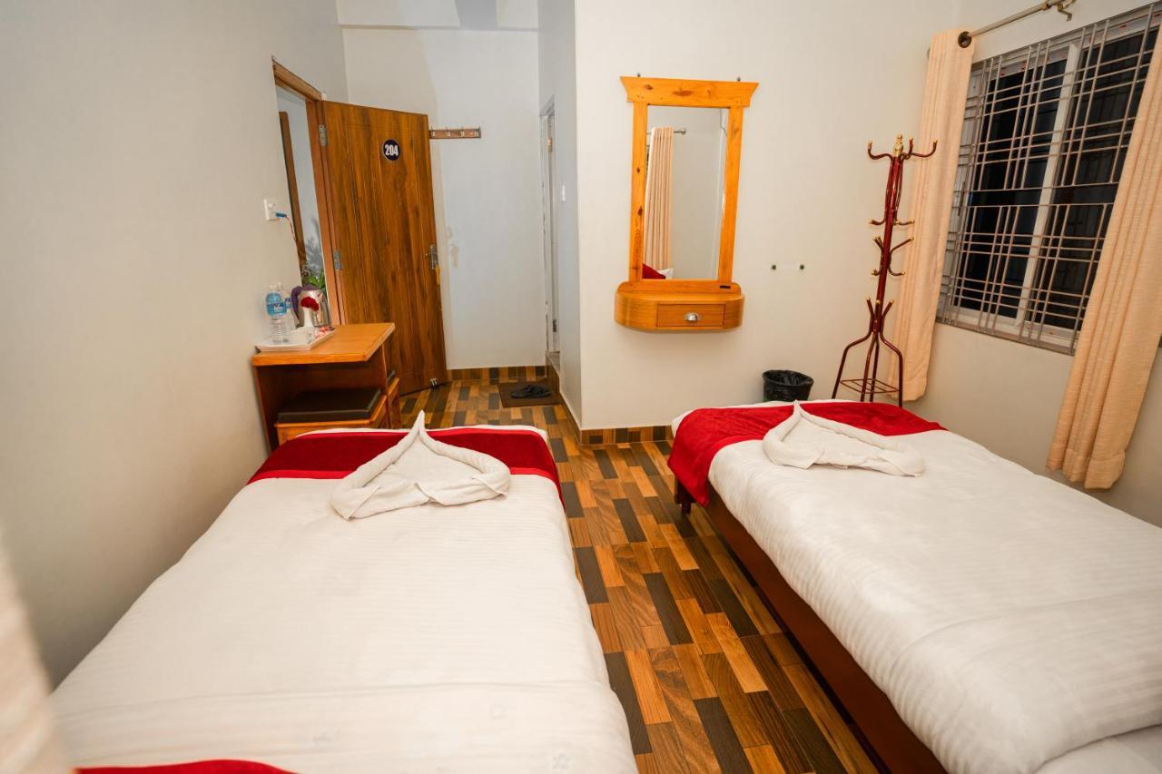 Hotel Dela Mount โพคารา ภายนอก รูปภาพ