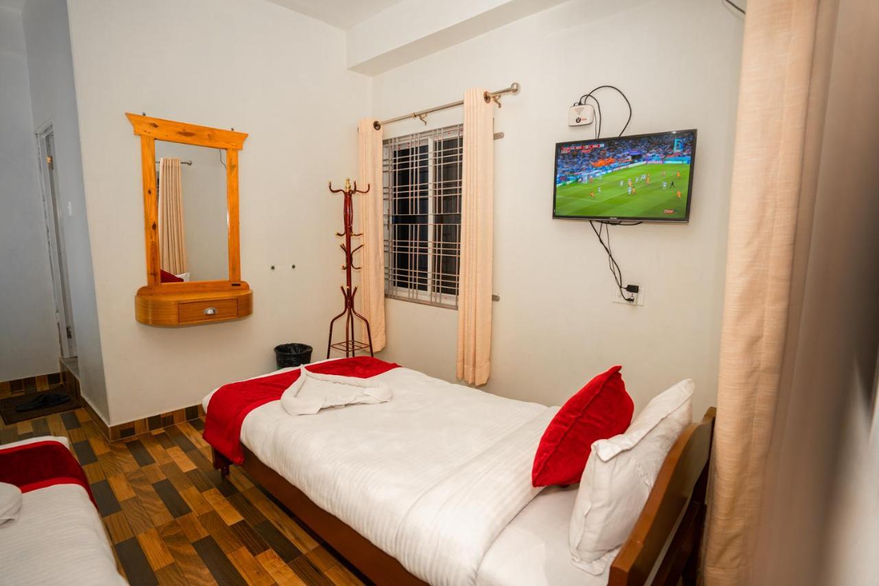 Hotel Dela Mount โพคารา ภายนอก รูปภาพ