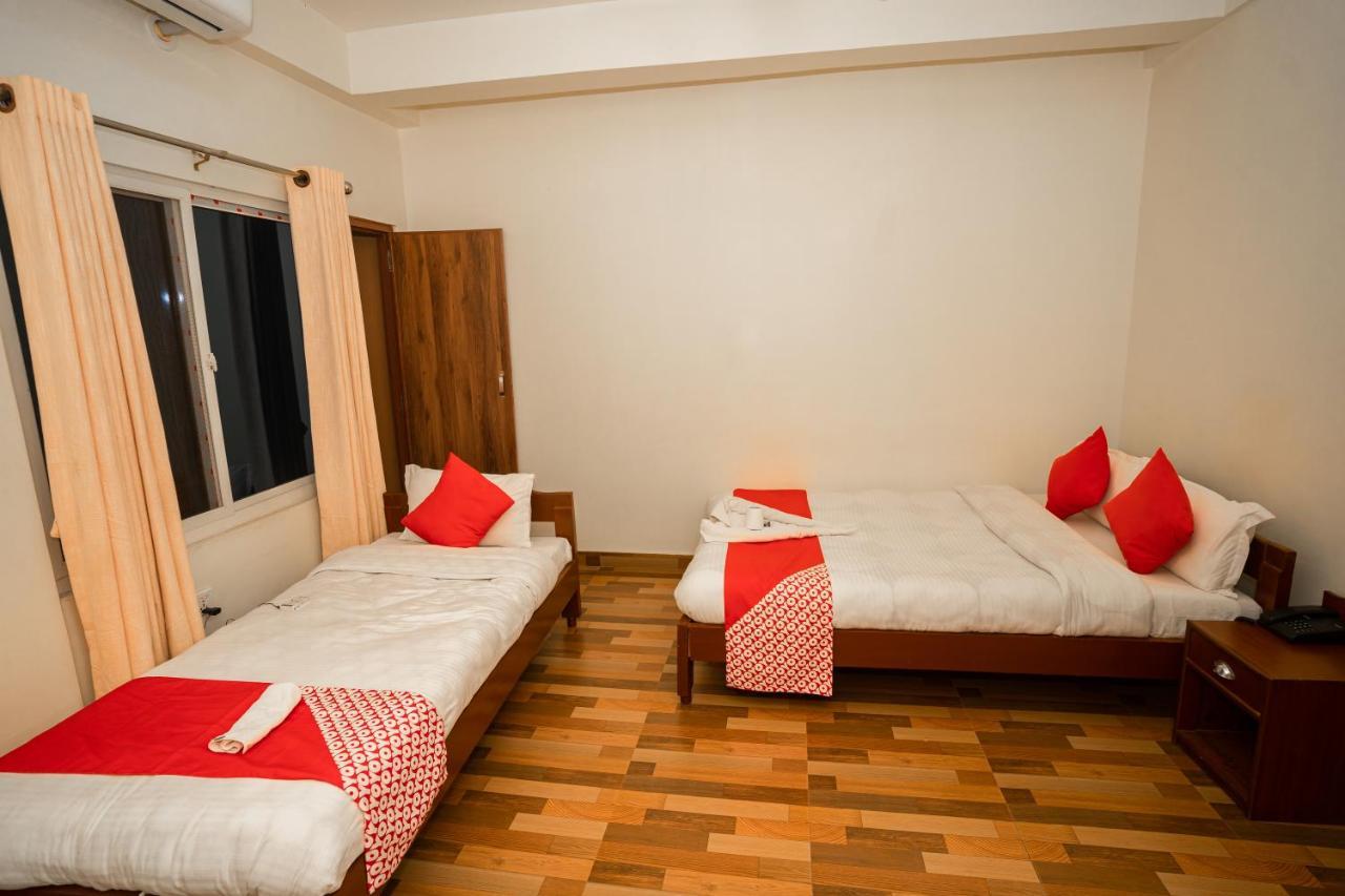 Hotel Dela Mount โพคารา ภายนอก รูปภาพ
